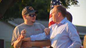 US Congressman Lee Zeldin attacked during speech: reports | News | DW