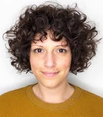 The soft curls at the end add dimension to the face, giving your jawline a slimmer look. 35 Most Stunning Ideas Of Short Hair With Bangs For 2021