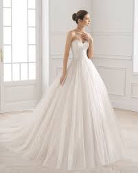 Die schönsten hochzeitsmoden 2020 trends. Brautkleider Kleiderloft Brautkleider Hochzeitskleider Brautmode Koln