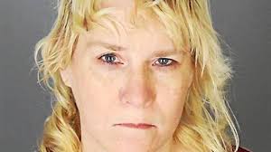 Pontiac woman charged with stealing cash, credit cards