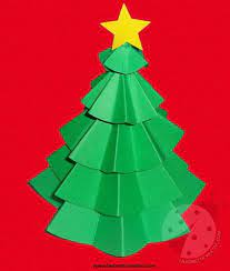 Appoggiato sopra un mobile, un tavolino, il camino (se ne avete uno) o ripetuto più volte sul tavolo del pranzo di natale, questo alberello di carta fa una bellissima figura! Albero Di Natale Di Carta Lavoretti Creativi
