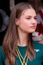 PHOTOS: Princess Leonor in a green dress and camel coat