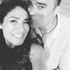 Do you pull with the left arm or push with the right hand?