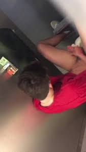 Caught beating his meat in stall - ThisVid.com