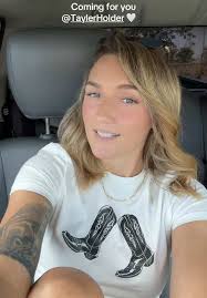 Tayler Holder and Wendy Holder