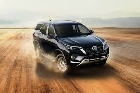 A command and control center provides an unobstructed view of the instrument panel and puts knobs, switches and buttons within close reach of the driver. Toyota Fortuner Price Images Review Colours
