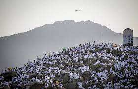 Once on top, you can have a good view of the plains of arafat. Millions Of Muslims Climb Mount Arafat For Peak Of Hajj Pilgrimage Daily Sabah