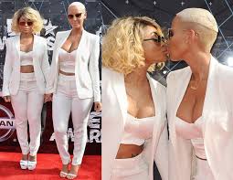 Blac Chyna And Amber Rose Relationship Amber Rose Blac Chyna Bocetos De Personajes Celebridades Blusas