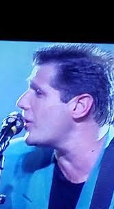 I never get tired of this song or this performance. My favorite of all his  songs. And he is so handsome here too.