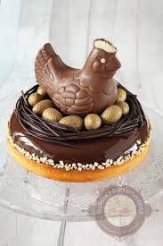 Entremets De Paques La Poule Aux œufs D Or Chocolat Caramel Et Cacahuete Surprises Et Gourmandises Chocolat Gateau De Paques Facile Gateau De Paques
