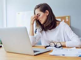Sementara atasannya di kantor berbeda. 5 Tips Jitu Mengatasi Gangguan Kerja Di Kantor Indozone Id