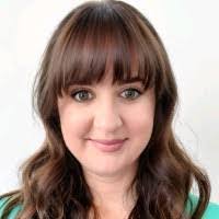 Kari Woodward's Instagram, Twitter & Facebook