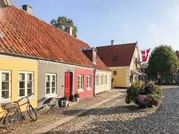 Our mission is to collect, compile and publish statistics on the danish society. 8 Raisons De Ne Pas Aller Au Danemark My Little Pipe Dream