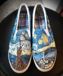 50 Unique And Wonderfully Geeky Hand Painted Shoes Zapatos De Lona Pintados Zapatos Pintados Zapatos Artisticos I've been needing a new pair of shoes for quite a while, my old ones. wonderfully geeky hand painted shoes