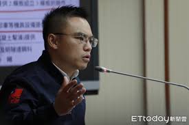 黃暐瀚金嗓高歌一曲 唱出 網管法 貓膩 蘇巧慧fb洩密 打開 沉睡小五郎 模式大解密 大新聞大爆卦 精華片段. Lrkzdptlfm Atm
