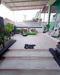 8 Inspirasi Desain Anak Tangga Teras Depan Rumah Dari Keramik