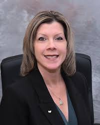 Elizabeth Lyness's Instagram, Twitter & Facebook