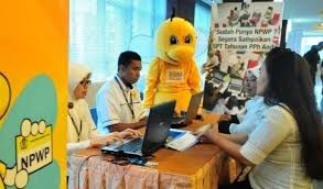 Npwp merupakan tanda pengenal diri atau identitas wajib pajak dalam melaksanakan hak dan kewajiban perpajakannya. Pengertian Npwp Online Status Kirim Maksudnya Apa Bosduit Com 2021