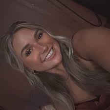 Emily Blevins (@emilyblevins__)