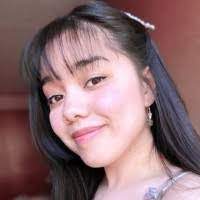 Kim Hanke's Instagram, Twitter & Facebook