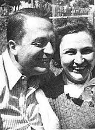 ART & ARCHITECTURE, mainly: Nancy Wake