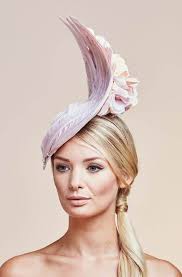 What to wear to the Kentucky Derby 2025. Kentucky Derby Outfits 2025.  Kentucky Derby Hats 2025. Hats for Kentucky Derby 2025. Kentucky Derby  Party ideas 2025. Dresses for the Kentucky Derby 2025. Kentucky Derby  Dresses 2025.