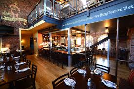 Roberto's Real American Tavern