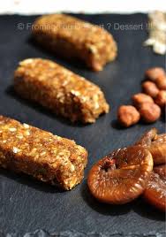 Barres Fruitees Aux Cereales Figues Et Noisettes Et Tout Plein De Bonnes Choses Dedans Recette Avec Figues Recette Barre De Cereales Mieux Manger