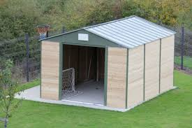 Toutes sortes d'abris de jardin en métal, de l'abri de jardin pas cher, petit abri de jardin, au retrouvez tous nos abris de jardin en métal à petits prix et livrés sans frais. L Elegance Du Cedre Blanc Assemble A Une Ossature Metallique Blog Conseil Abri Jardin Garage Carport Bons Plans