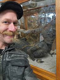 Visit to Marsh's Free Museum in Long Beach, WA