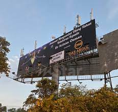 Berikan brief kepada tim marketing kami. Tak Pernah Dibuat Orang Dr Azizan Singgah Tepi Highway Beri Motivasi Depan Billboard Ucapan Hari Jadi Sendiri Viral Mstar