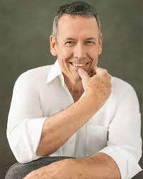 Travis Hatton's Instagram, Twitter & Facebook