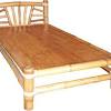 Bamboo plywood is made of fine layers of bamboo strips laying in parallel order. 1