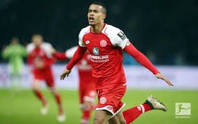Learn all about the career and achievements of robin quaison at scores24.live! Bundesliga English On Twitter Flashbackfriday To Last Friday To The Robin Quaison Show In Berlin Mainz To Make It Two Wins On The Trot For The First Time Since September 2016 M05wob
