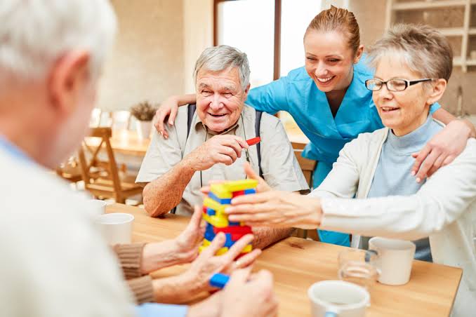 Benefits of an Adult Day Program – MemoryLane Care Services