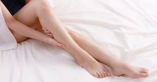 Ból nóg w nocy – przyczyny, leczenie | TVN Zdrowie
