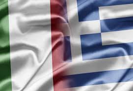 Αυτοκολλητη σημαια με strass ιταλια με διάμετρο strass 5mm και διαστάσεις σημαίας 90x50mm συσκευασία 1 τεμαχίου. H Italia Tima Thn Pagkosmia Hmera Ellhnikhs Glwssas Grtimes Gr
