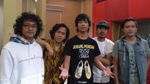 Kunci Chord Gitar Dan Lirik Merindukanmu Dmasiv Selama Aku Masih Bisa Bernafas Tribun Papua