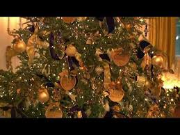 Christmas decorations at white house 2018. White House Unveils Its 2018 Christmas Decorations Youtube