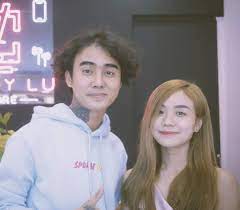 Hoài lâm là một ca sỹ, diễn viên việt nam. Bfzozfxiiyqw M