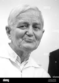 Roger schutz -Fotos und -Bildmaterial in hoher Auflösung