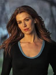 Unforgettable Tv Series Starring Poppy Montgomery Poppy Montgomery Red Headed Actresses Poppies