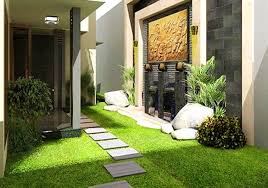 Taman yang kecil justru memiliki banyak keuntungan. 10 Jenis Rumput Hias Yang Bagus Untuk Tanan Rumah Anda
