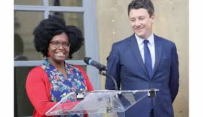 Politique La Nouvelle Porte Parole Du Gouvernement Sibeth Ndiaye Prend Ses Fonctions