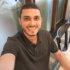 Ontem (01 de Maio), foi dia de comemorar mais um ano de vida, ao lado da  família, que Deus me abençoe com muita saúde e paz. 🎂🎉🍾🥂🎁 #32Anos  #Aniversário #ArturFelipe #Parabéns