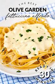 Way better than olive garden and so easy to make at home! Copycat Olive Garden Fettuccine Alfredo Easy Budget Recipes