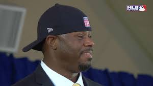 Ken Griffey Jr. ended his HOF induction speech by -- what else? -- putting  his cap on backward | MLB.com