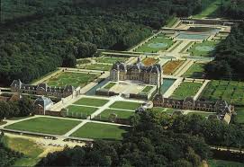 vaux le vicomte built for nicolas fouquet together the architect painter and gardener would trans landscape architecture landscape architect chateau france
