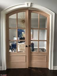 Ratusan bahkan ribuan desain rumah oleh arsitek arsitek terbaik dapat kita lihat setiap harinya secara online di internet baik sebagai rumah mewah maupun gambar gambar rumah dengan desain unik dan menggunakan material. 10 Jual Kusen Pintu Pembatas Ruangan Minimalis Kayu Jati