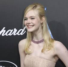 Hannah dakota fanning wurde am 23. Elle Fanning Wird In Cannes Ohnmachtig Welt